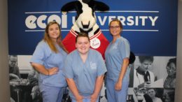 Nursing Students Administer Aid to Restaurant Customer in Distress